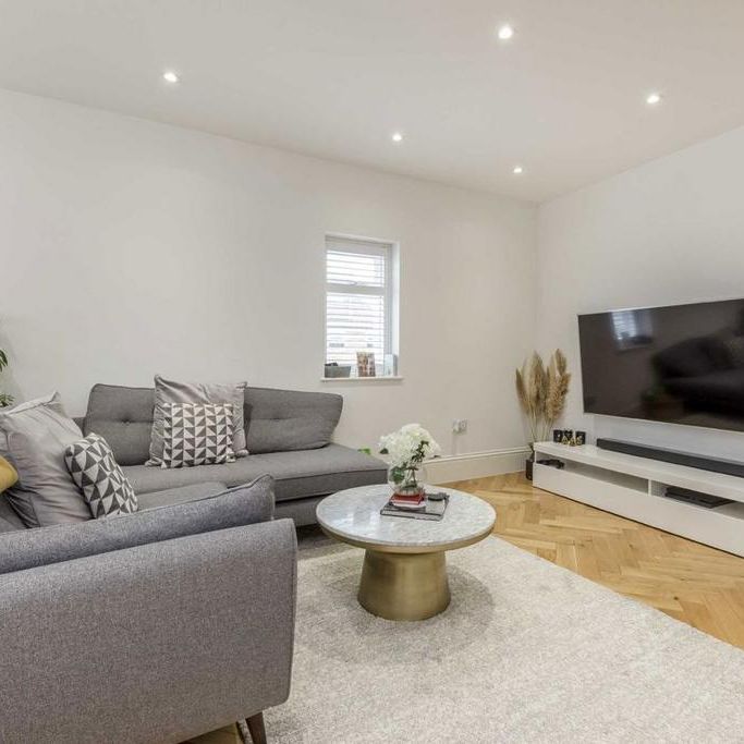 2 bedroom flat to rent - Photo 1