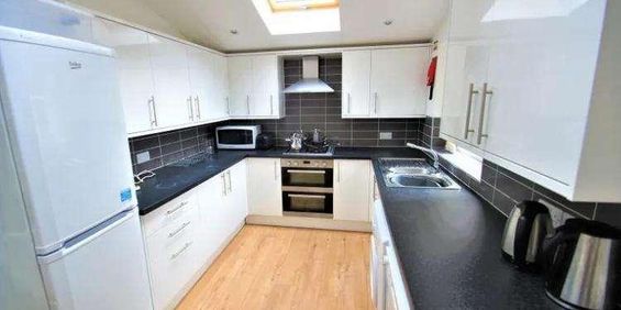 Greenside, Slough, Slough, SL2 - Photo 3