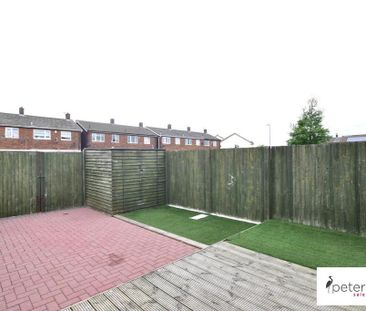 3 bedroom semi-detached house to rent - Photo 2