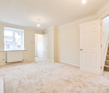 A three bedroom detached family home with an integrated garage and ... - Photo 2