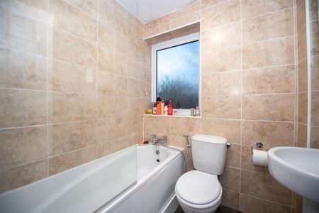 Landmere Gardens, Nottingham - Photo 5