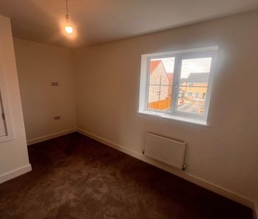 Grant Close - Photo 5