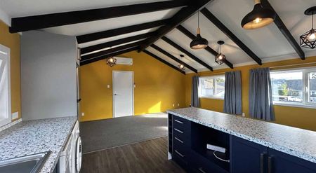 Modern two bedroom townhouse in Linwood! - Photo 3