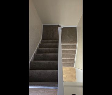 Room in a Shared House, Atkinson Road, E16 - Photo 3