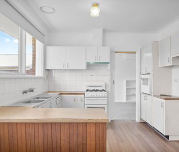 3 Bedroom Home - Ready For You! - Photo 2