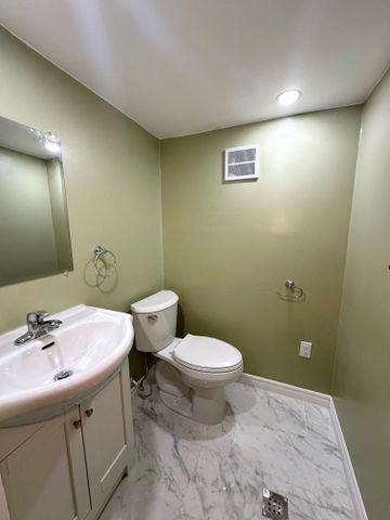 For Lease - 26 Frolick Crescent, Toronto, Ontario - Photo 4