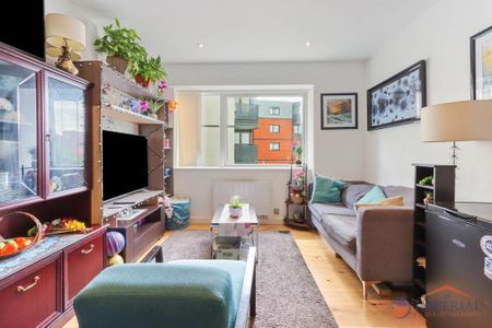 2 bedroom flat to rent - Photo 2