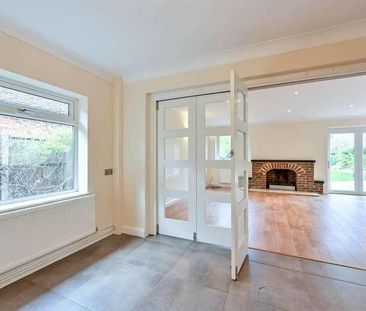 Dartnell Avenue, West Byfleet, Kt, West Byfleet, KT14 - Photo 2