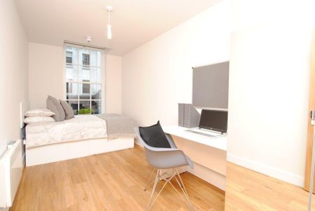 3 Bed Flat, Bristol, BS1 - Photo 2