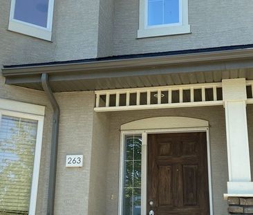 3 Bedroom Townhouse in Stonebridge - Photo 2
