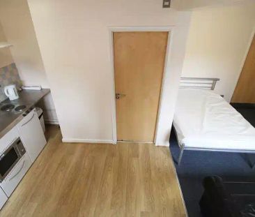 Large Studios (Halls A) - Photo 6