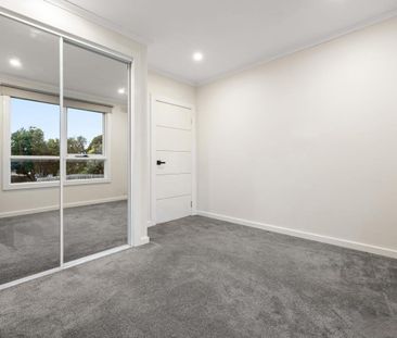 Beautifully Renovated with Exceptional Indoor-Outdoor Living - Photo 3