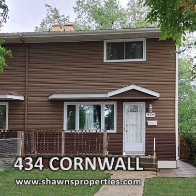 434 CORNWALL 3 BEDROOM PERFECTION - Photo 1