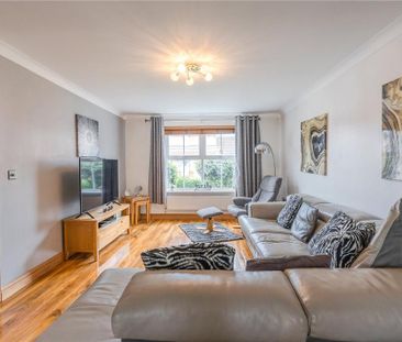 4 bedroom detached house to rent - Photo 2