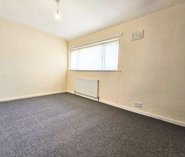 3 bedroom end of terrace house to rent - Photo 1