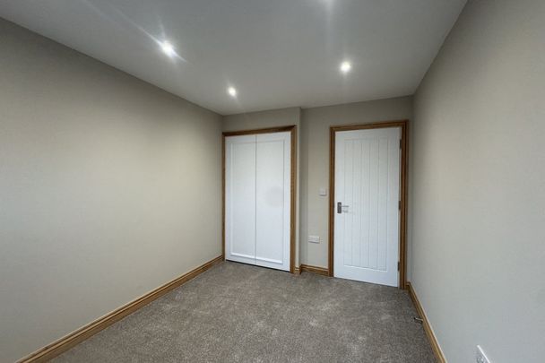 Selkirk Drive, Oakridge Park, MILTON KEYNES - Photo 1