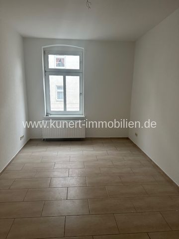 Hochwertig renovierte 3-Raum-Wohnung am halleschen Zoo, Bad mit Wanne und Dusche ... - Photo 4