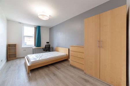 6 bed apartment to rent in Heaton Road, Heaton, NE6 - Photo 4