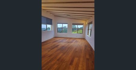 Oceanfront Masterpiece – Luxury Executive Living on 7 Acres - Photo 5