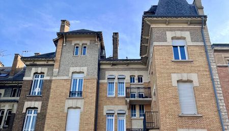 Appartement 3 pièces 40m2 REIMS 732 euros - Photo 3
