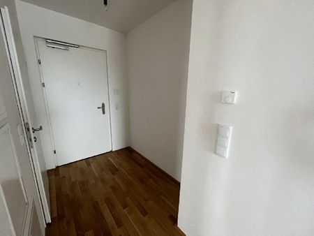 Charmante 2-Zimmer-Wohnung mit Loggia und schönem Ausblick - Photo 3