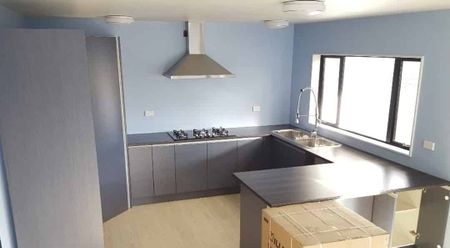 4 Bedroom, 3 Bathroom House - Photo 5