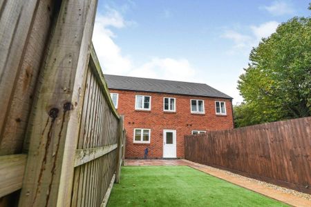 2 bedroom terraced house to rent - Photo 5