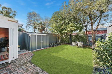 Charming Period Home in a Prime Oakleigh Location - Photo 4