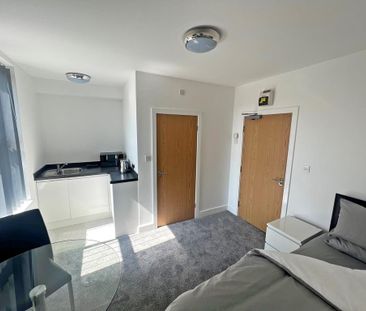 Studio to rent - Photo 3