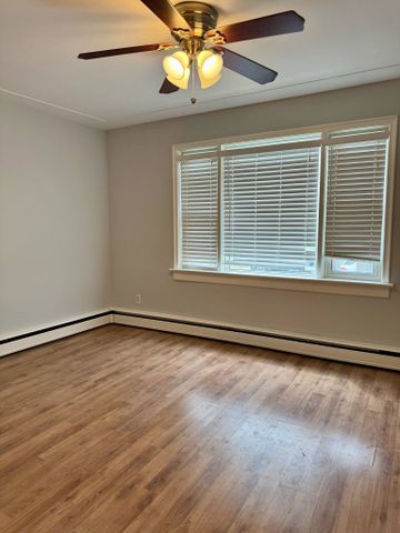 For Lease - 52 Walter Street, Kitchener, Ontario - Photo 4