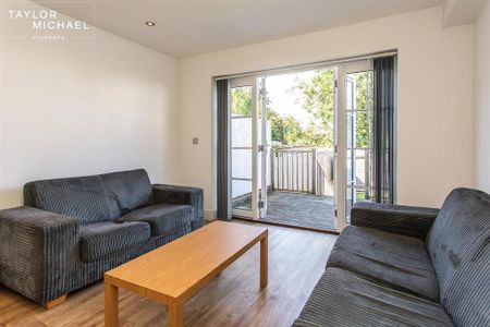 4 bedroom terraced house to rent - Photo 4