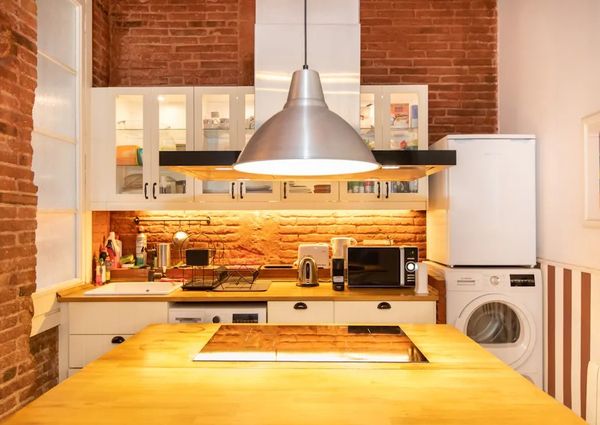 Ronda de Sant Antoni, Barcelona, Catalonia 08001