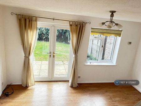 2 bedroom semi-detached house to rent - Photo 2