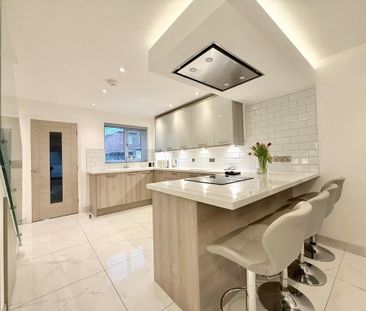 2 bedroom end of terrace house to rent - Photo 4