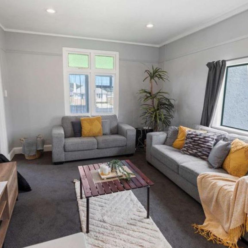 Cutie on Puriri - Photo 1