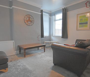 4 Bedroom End Terraced House - Photo 1