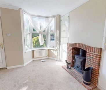 House to rent - Photo 2