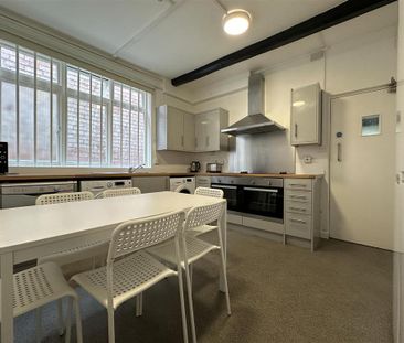 1 bedroom in a house share to rent - Photo 6