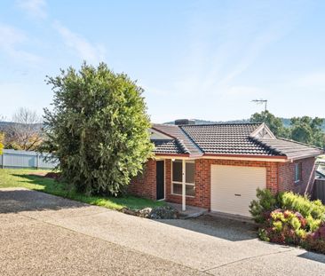 2/631 Pearsall Street, Lavington NSW 2641 - Townhouse For Rent | Do... - Photo 1