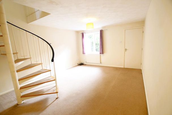 2 bedroom terraced house to rent - Photo 1