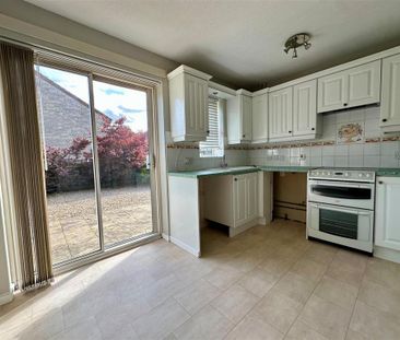 2 bedroom semi-detached house to rent - Photo 4