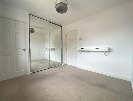 3 bedroom semi-detached house to rent - Photo 3