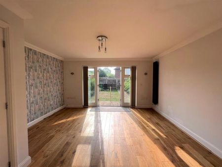 2 bedroom terraced house to rent - Photo 2