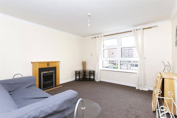 2 bedroom flat to rent - Photo 1