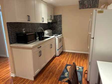 For Lease - 8 Sirius Crescent, Toronto, Ontario - Photo 4