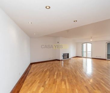 Apartment T3 in Carcavelos e Parede, Cascais - Foto 2