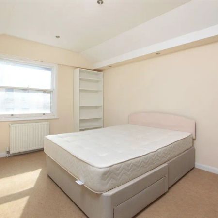 2 bedroom flat in Wandsworth - Photo 3