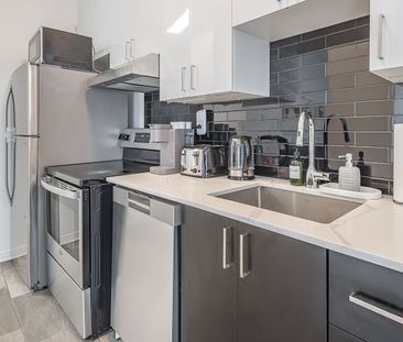 1216 Rue Stanley, #401 - Photo 1