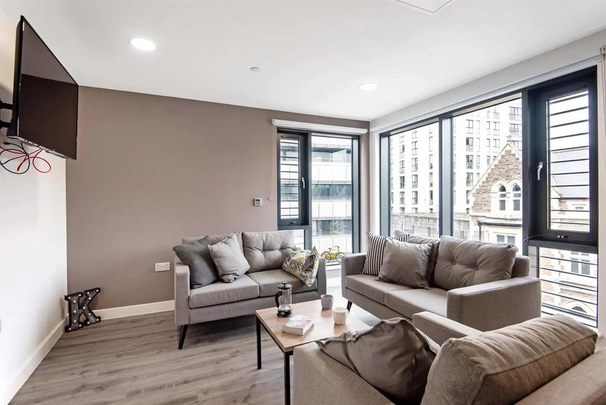 1 bedroom in a flat share to rent - Photo 1