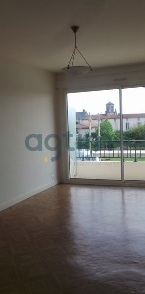 Location Appartement 2 pièces 54m² MONTAIGU VENDEE 85600 - Photo 1